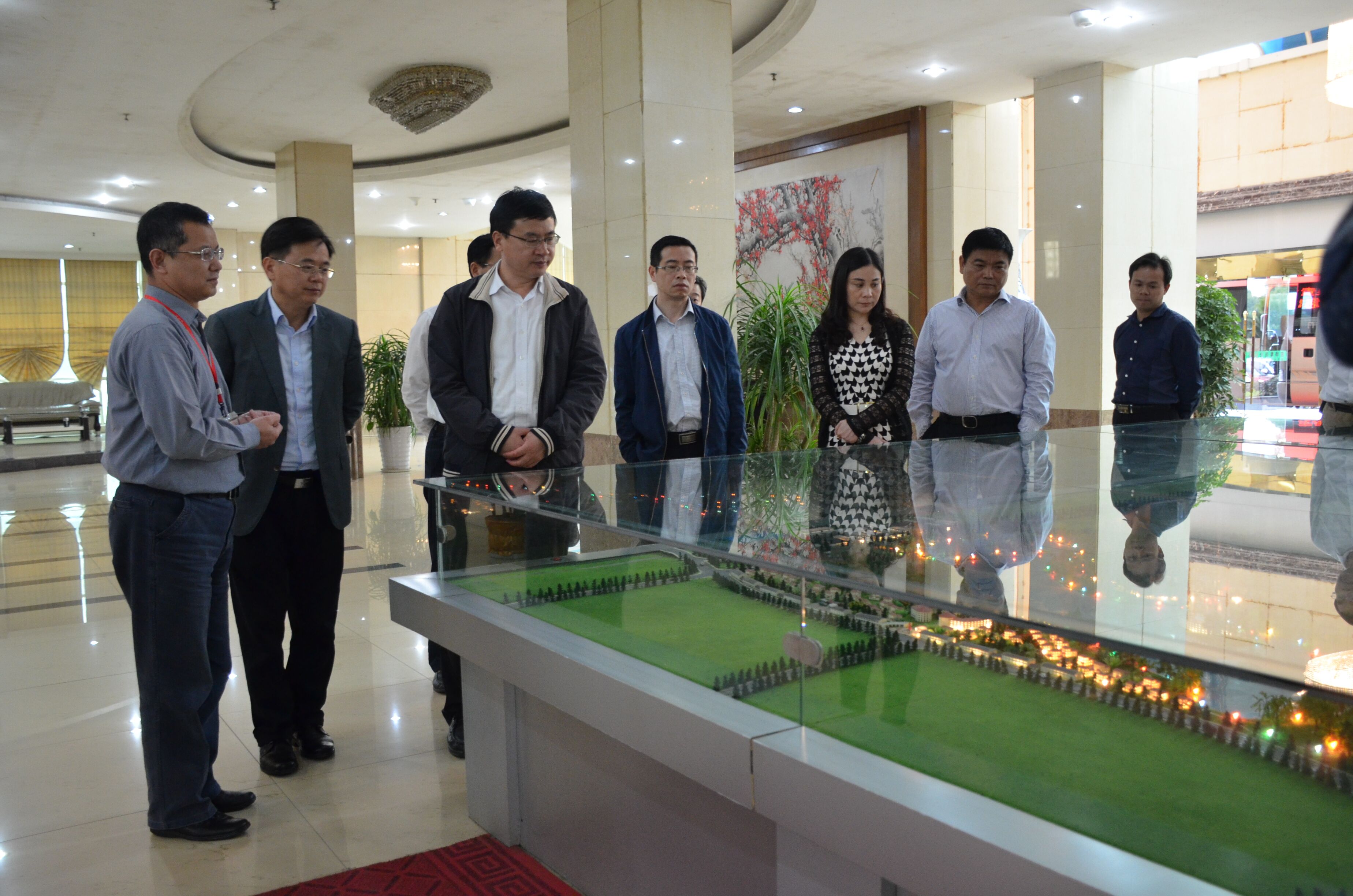 宜春市委常委、副市長陳如標蒞臨我司參觀考察