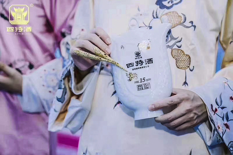 600噸配額提前完成！四特十五年稀缺價值凸顯、高端化布局再提速